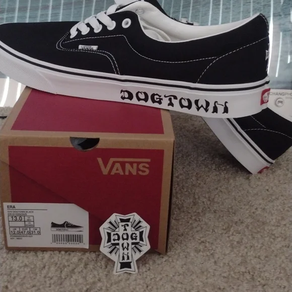 Vans Dogtown Shoes Collab mens size 13 black and white Era Style